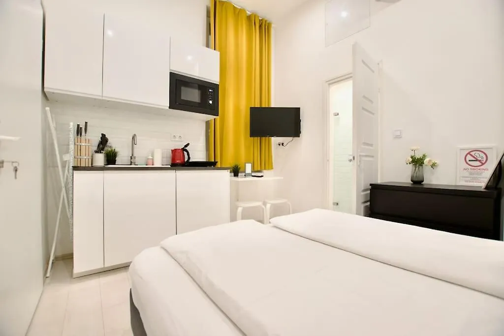 Standard Apartment By Hi5-St. King Mini Studio Budapest