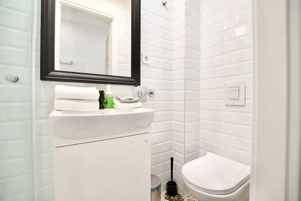 Standard Apartment By Hi5-St. King Mini Studio Budapest
