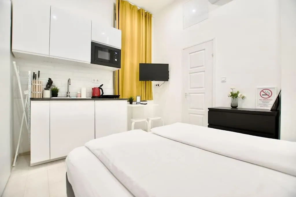 Standard Apartment By Hi5-St. King Mini Studio Budapest
